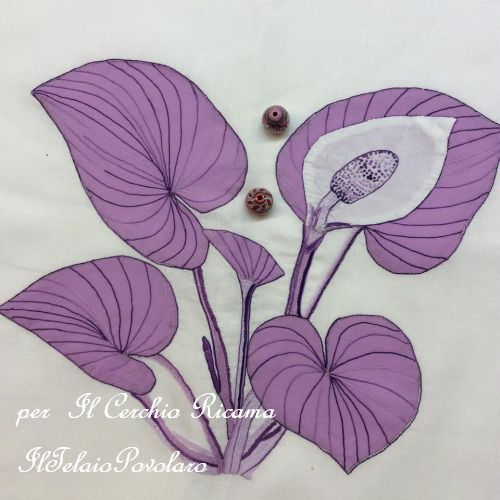 Primavera, ... un tripudio di fiori e di colori.. Una calla per la tenda
