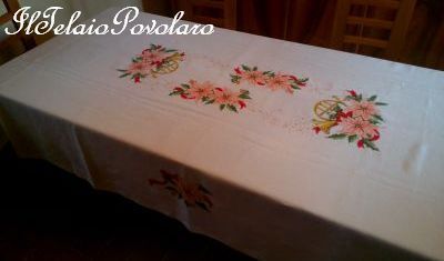 Lino avorio e stelle di natale a punto croce per la tovaglia delle feste