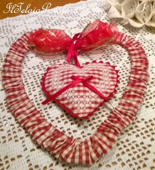 Un cuore a broderie suisse, sul cuore che fa da cornice