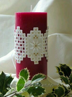 Un po' di hardanger trasforma una semplice candela in...