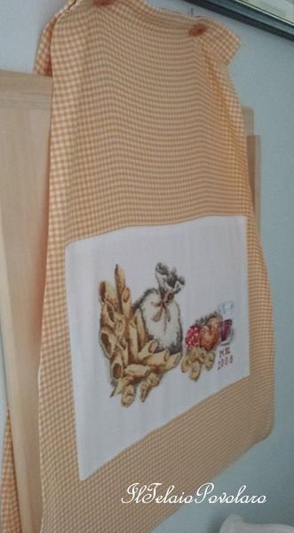 Il porta piano per fare la pasta diventa un '' quadro ''