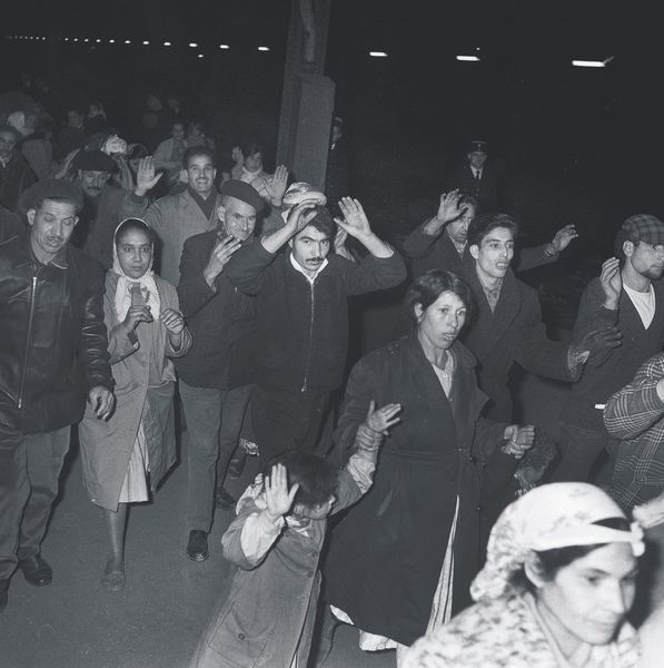 Arrestation dans la violence (plusieurs centaines de morts) des manifestants pacifiques Algériens-octobre 1961