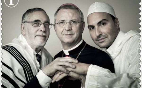 Belgique : la poste rassemble un évêque, un rabbin et un imam sur un timbre