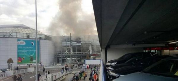 (vidéo)Bruxelles: Deux explosions à l'aéroport ce matin - La première près des avions, la deuxième dans le terminal - 11 morts selon les médias belges et 1 selon la police