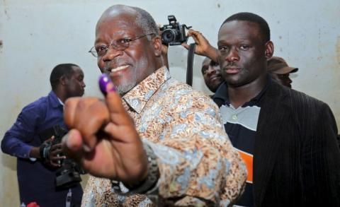 John Magufuli, du parti Chama Cha Mapinduzi (CCM) au pouvoir
