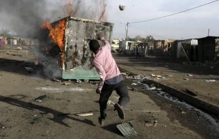 Manifestations violentes à Pretoria