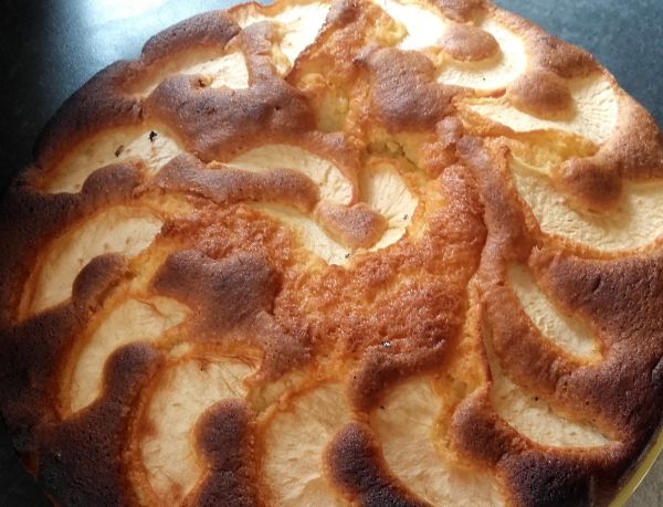 GÂTEAU AUX POMMES DE MA MAMIE