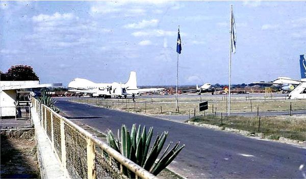 Une vue de l'aéroport de la Luano