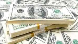Des liasses de dollars américains