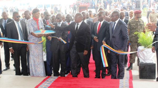 Inauguration de la nouvelle aérogare de l'aéroport de N'Djili