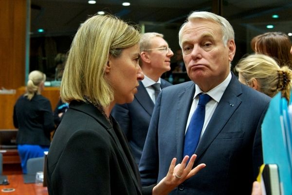 Le Haut commisssaire européen Federica Mogherini et le ministre français aux Affaires étrangères aux Affaires étrangères Jean-Marc Ayrault