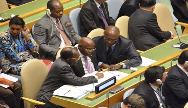 Une délégation congolaise à l'ONU. A dr, le ministre des AE