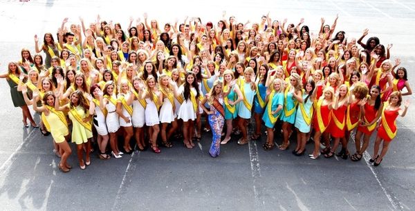 Les 200 candidates Miss Belgique 2017