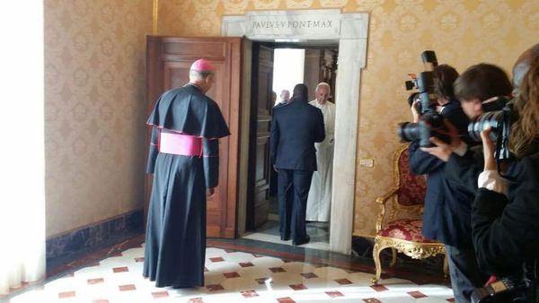 Joseph Kabila arrivant au Vatican