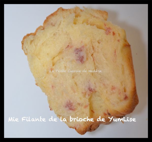 Brioche (de YumElise) en version salée au lard pour accompagner un velouté de châtaignes