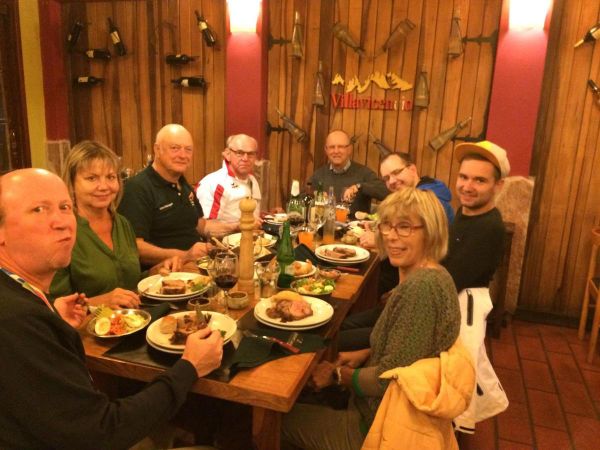 Das tolle Steak mit flüssiger Begleitung habt ihr euch verdient