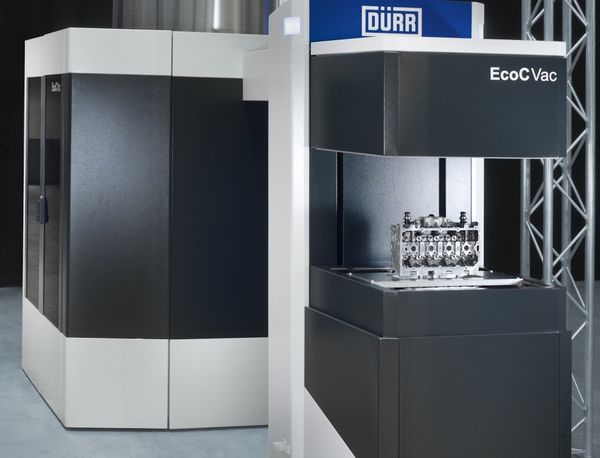 EcoCVac de Dürr. Une machine conçue pour le nettoyage à sec, sans air comprimé. Le nettoyage de la pièce se fait dans une chambre sous vide, traversée par un fort courant d'air, éliminant ainsi les impuretés adhérentes à la pièce et dans la chambre de travail.