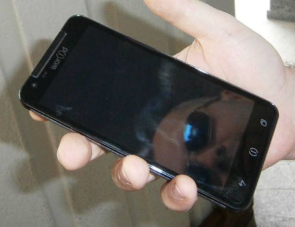 CENTRAFRICAINS VOUS POUVEZ DEVENIR VOTRE PROPRE OPÉRATEUR EN TÉLÉPHONIE MOBILE.