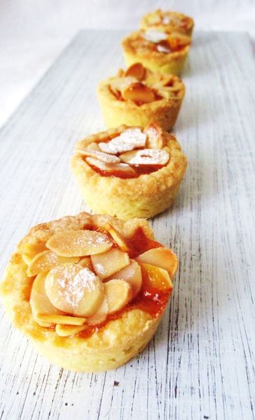 Mini-crostatine all'albicocca...