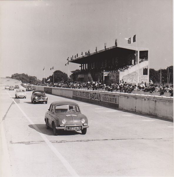 Course 1956 Collection Renault réf C15907