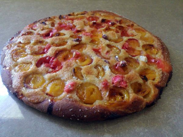 Pizza briochée à la mirabelle