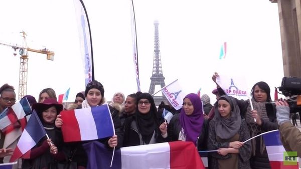100 MANIFESTANTS SEULEMENT A LA MANIF MUSULMANE :" STOP DAECH" !