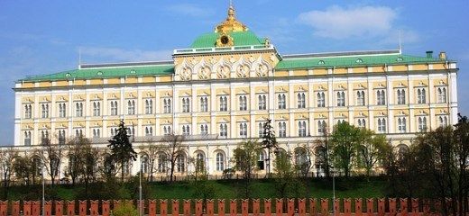 LA RUSSIE, TOUT COMME LA CHINE, S'ATTAQUE AU DOLLAR EN PASSANT PAR L'OR !