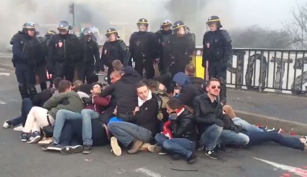 BRAVO LES IDENTITAIRES ! LES SEULS FRANCAIS COURAGEUX AU MILIEU DE LACHES ET DE TRAITRES !