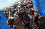 FOLIE MIGRATOIRE SUICIDAIRE :"FRONTEX"AGGRAVE L'INVASION AU LIEU DE L'ARRETER ! 5 MILLIONS DE MIGRANTS EN TROIS ANS !