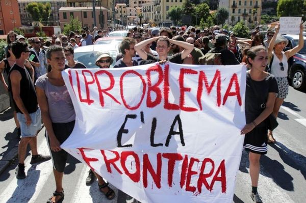 LES TRAITRES GAUCHISTES "NO BORDERS" EN TAULE !