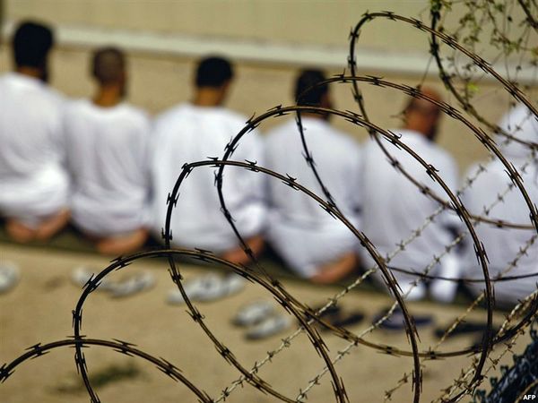 LE BAGNE POUR LES ISLAMISTES ET LES TERRORISTES !