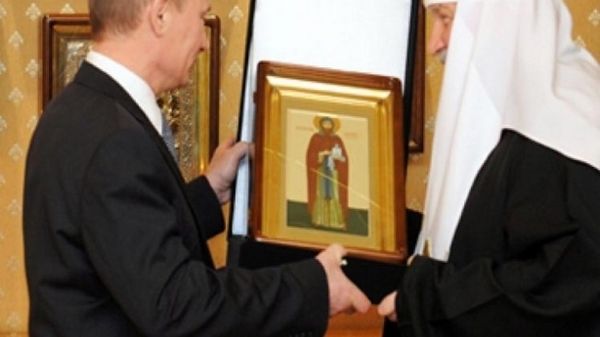 Poutine, un chef autoritaire aimé par 80% de son peuple! Des élus décadents pour nos démocraties pourries et vérolées !!