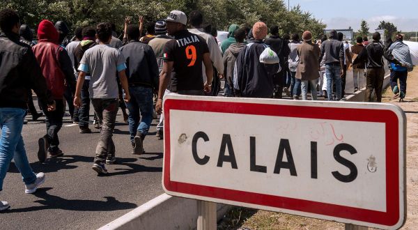 HALTE AUX TONNEAUX DE DANAIDES DES CALAIS PARTOUT !