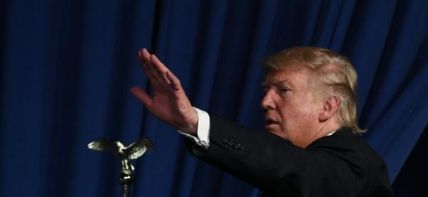 TRUMP EN GUERRE CONTRE LES MEDIAS QUI DEFENDENT LE SYSTEME FACE A SA VICTOIRE POSSIBLE !