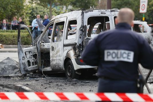 POLICIERS BRULES A VITRY CHATILLON: TIRER A BALLES REELLES CONTRE LES VOYOUS DANGEREUX!