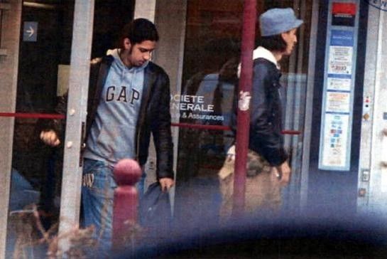 Voici l'image des deux frères qui circule en ce moment dans la presse