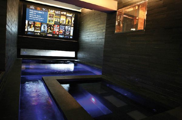 Cinéma piscine et plus encore !