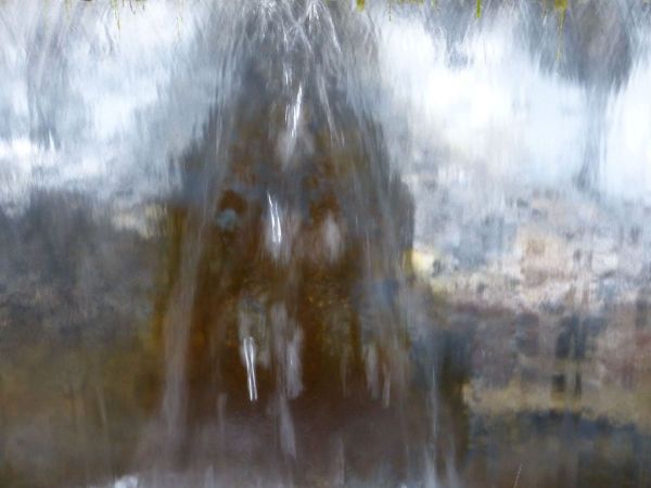 fantôme,reflet d'un vissage abimé par le temps.