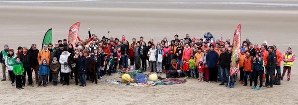 Près de 200 personnes au nettoyage de plage 2016