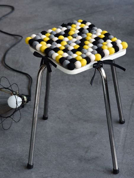 Des pompons dans ma déco