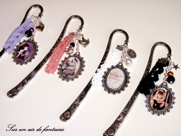 Marque-pages cabochons différents thème, dentelle et perles. Idée cadeau unique !