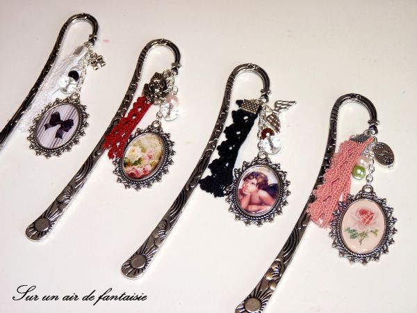 Marque-pages cabochons, différents thèmes, dentelles et perles. Idée cadeau
