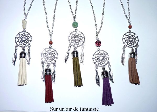 Sautoir capteur de rêves et pompons en daim, esprit ethnique