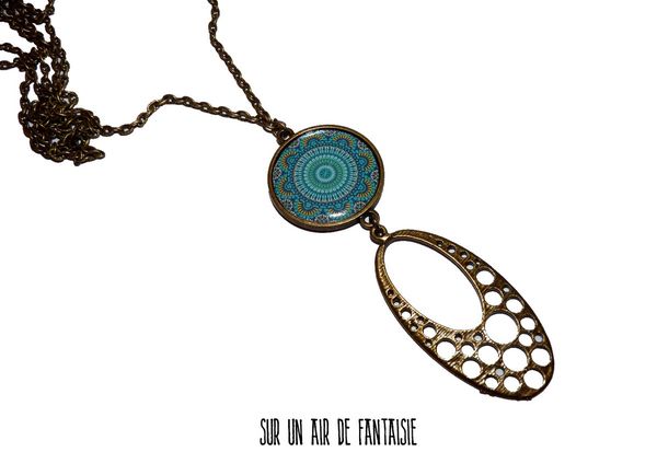 Sautoir ethnique, cabochon mandala bleu, création unique et idée cadeau