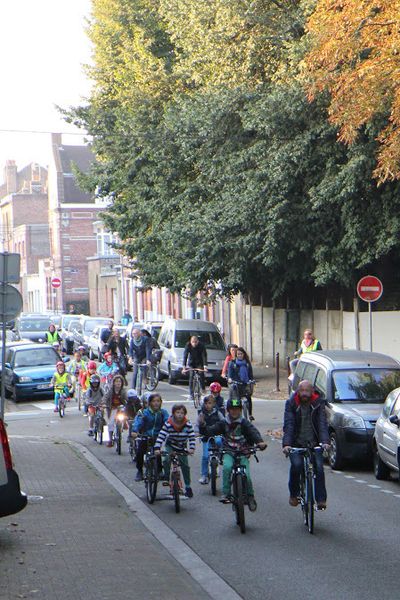 A l'école à vélo: réjoignez le vélo-bus!