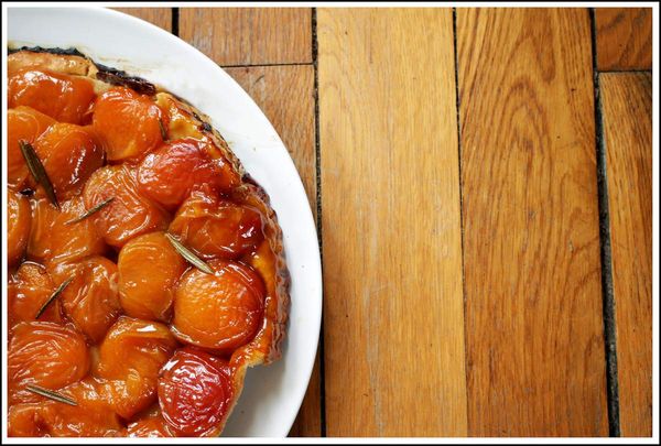 Tarte Tatin aux Abricots et Romarin