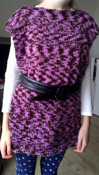 Un poncho avec des chenilles horizontales