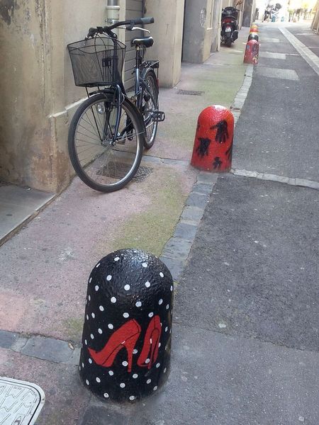 borne et velo rue des Soeurs Noires