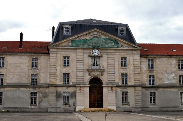 La caserne Guynemer de Rueil-Malmaison.