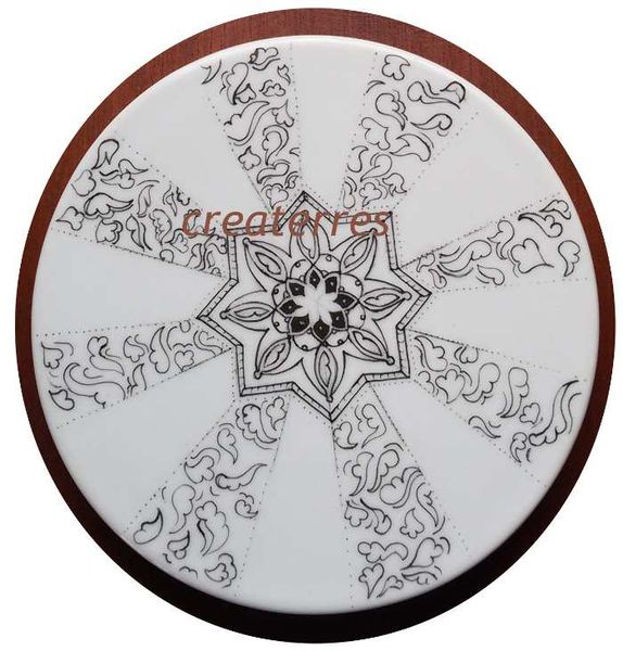 dessous de plat noir et blanc
